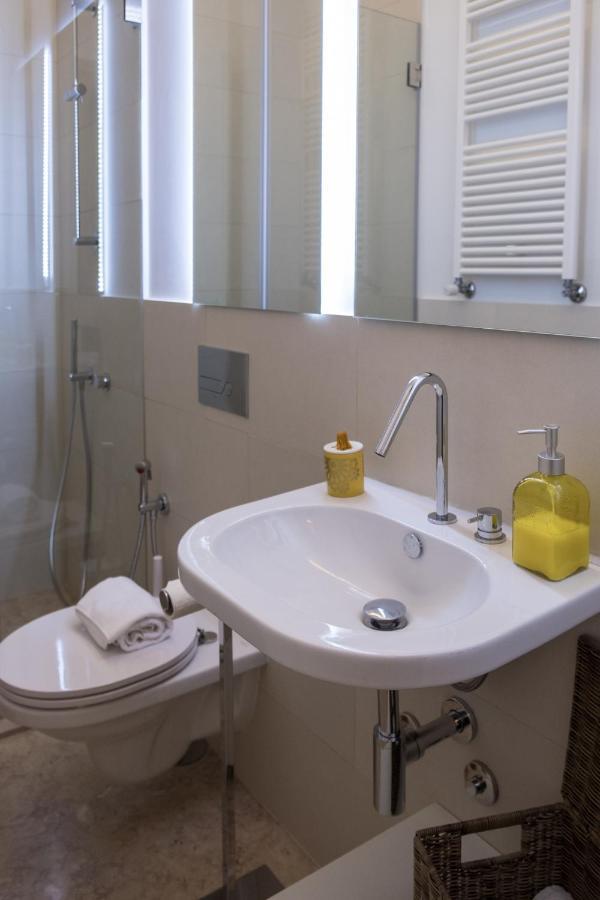 Boutique Rentals-Flores Chic In Historical Center Porto Kültér fotó